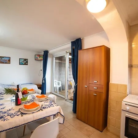 아파트 Felloniche On Seashore 카스트리냐노델카포