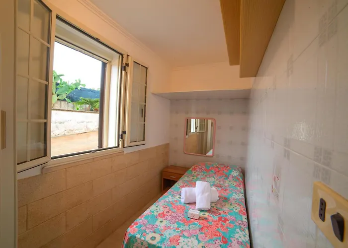 Apartment Felloniche On Seashore *