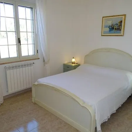 Felloniche On Seashore Apartment