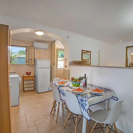 Apartament Felloniche On Seashore