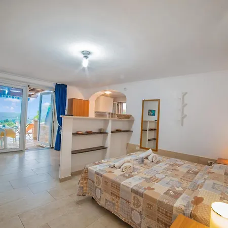 Apartament Felloniche On Seashore *